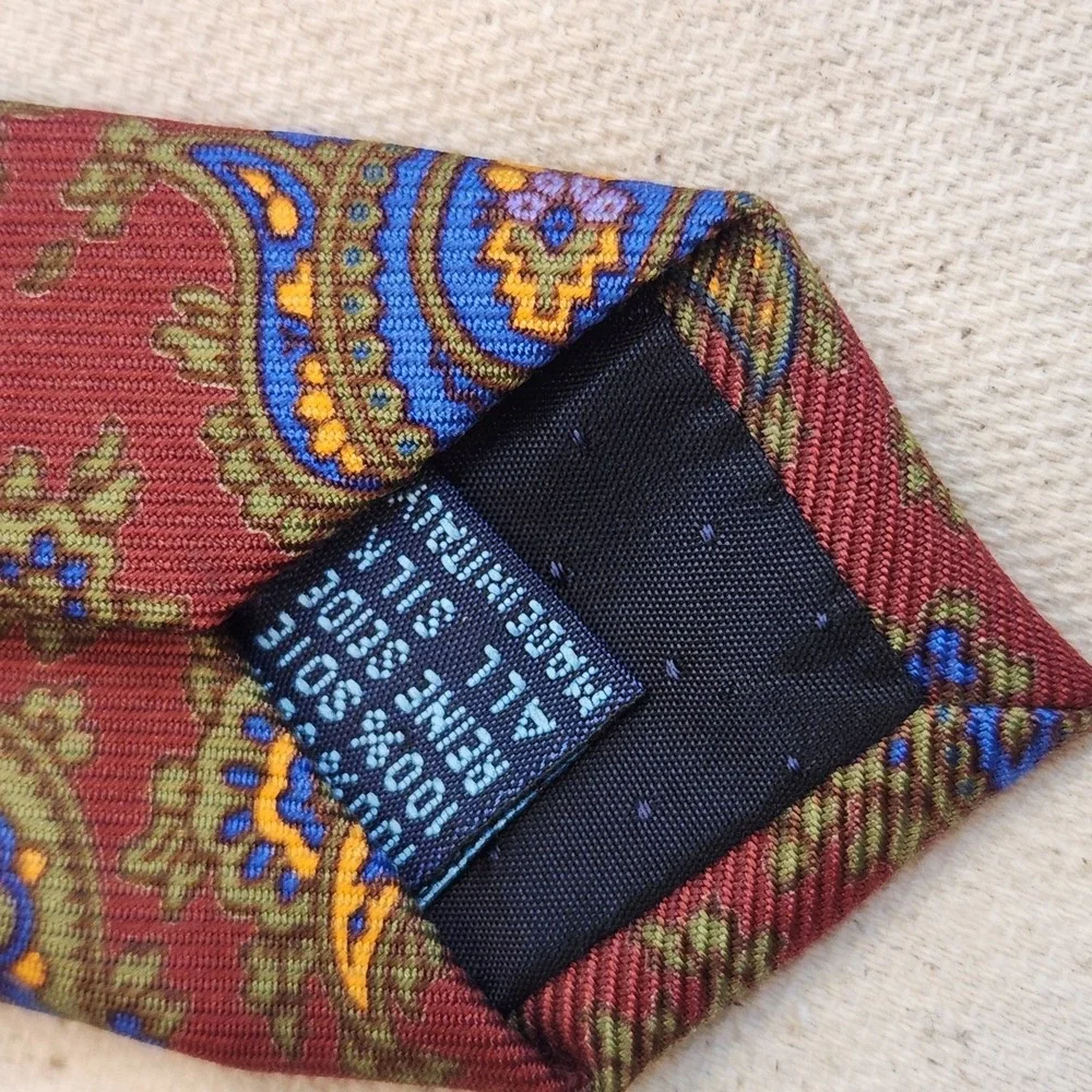 Massimo Bizzocchi Men's Silk Tie Burgundy Red Blue Yellow Paisley Pattern Italy